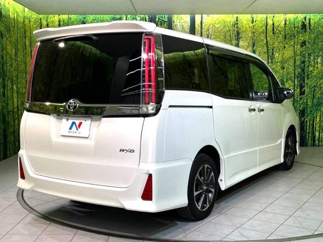 Toyota NOAH 2018-05 29234-17