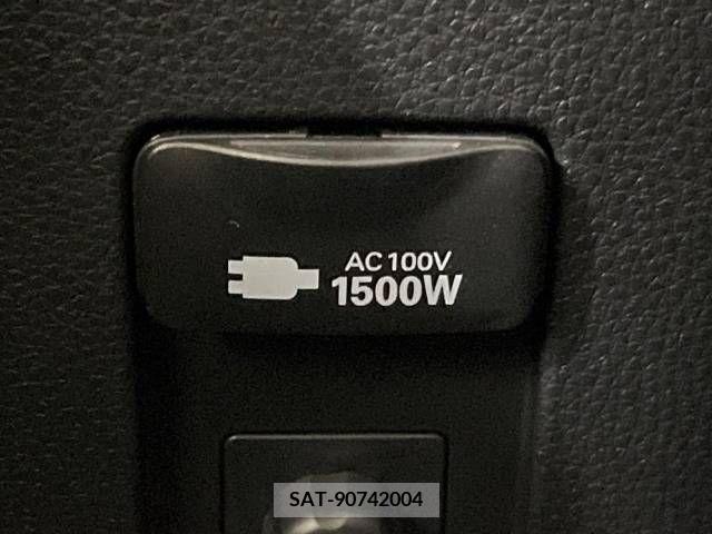 Toyota AQUA 2021-08 260545-5