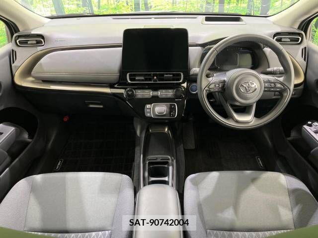 Toyota AQUA 2021-08 260545-1