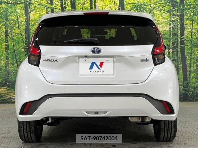 Toyota AQUA 2021-08 260545-13