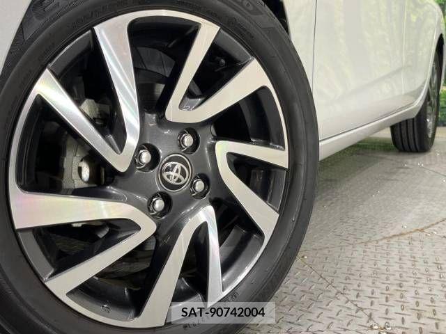 Toyota AQUA 2021-08 260545-11