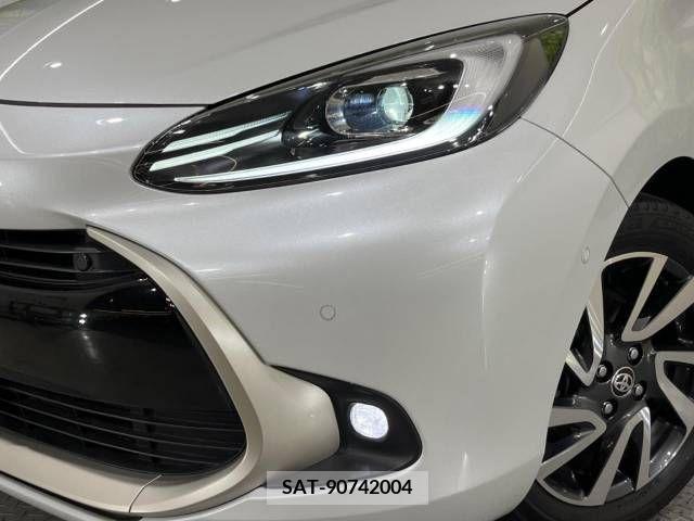Toyota AQUA 2021-08 260545-10