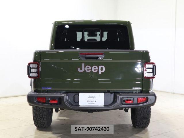 Jeep GLADIATOR 2024-04 385799-2