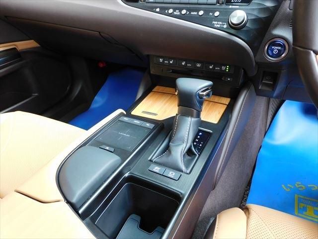 Lexus ES 2021-05 14388-24
