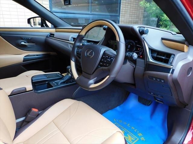 Lexus ES 2021-05 14388-14