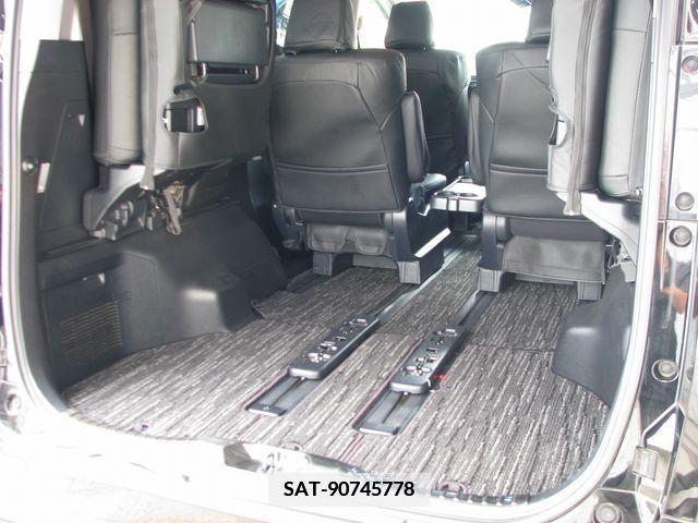 Toyota ALPHARD 2019-09 348305-15