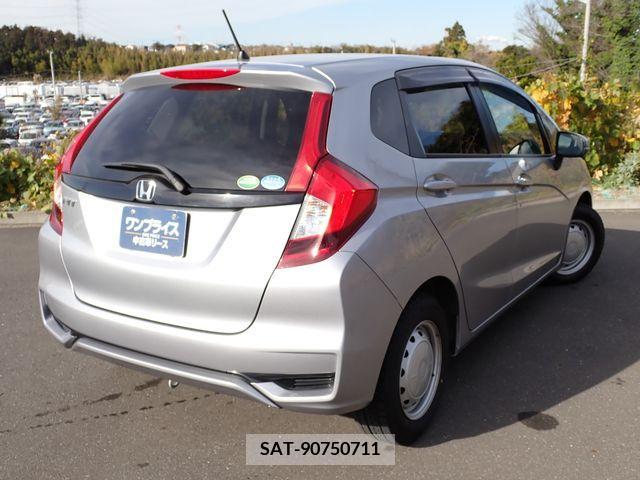 Honda FIT 2018-04 203451-2