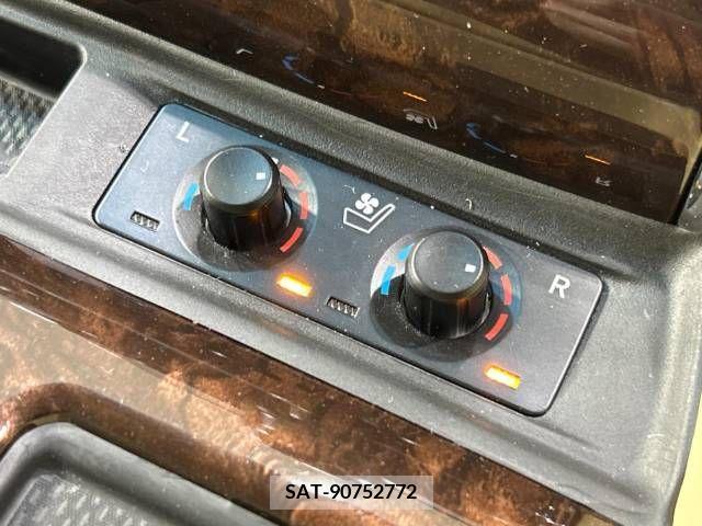 Toyota ALPHARD 2020-02 216703-6
