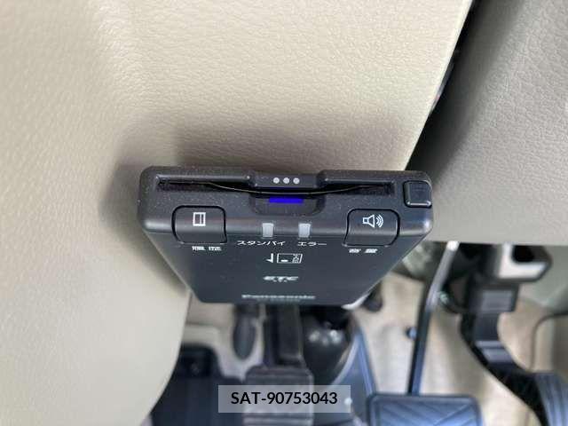 Suzuki EVERY WAGON 2022-06 301722-17