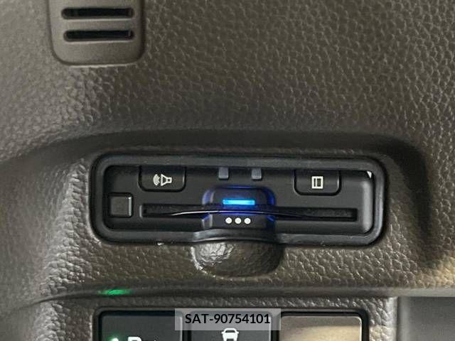 Honda N BOX 2021-03 333904-7