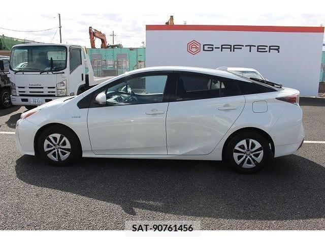 Toyota PRIUS 2016-06 372147-6