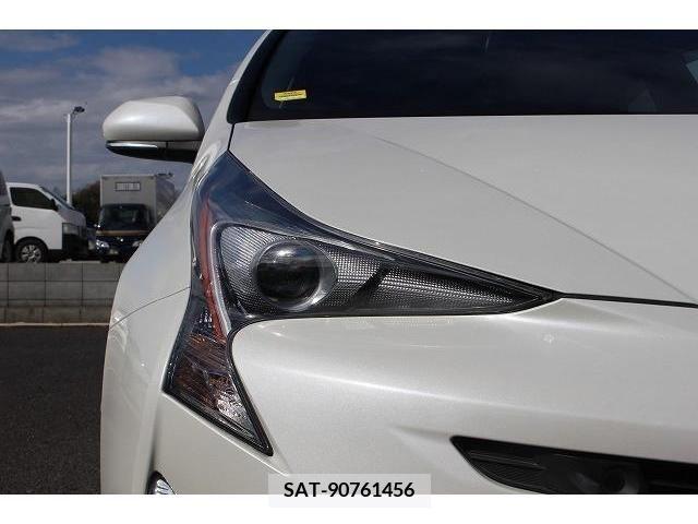 Toyota PRIUS 2016-06 372147-10