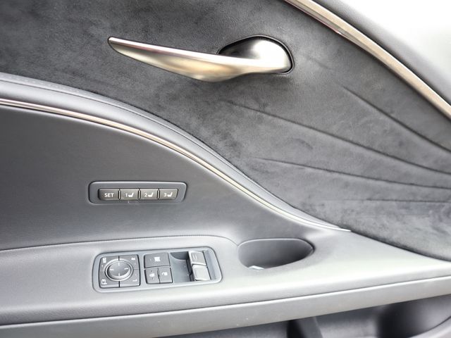 Lexus LC 2019-04 20852-17