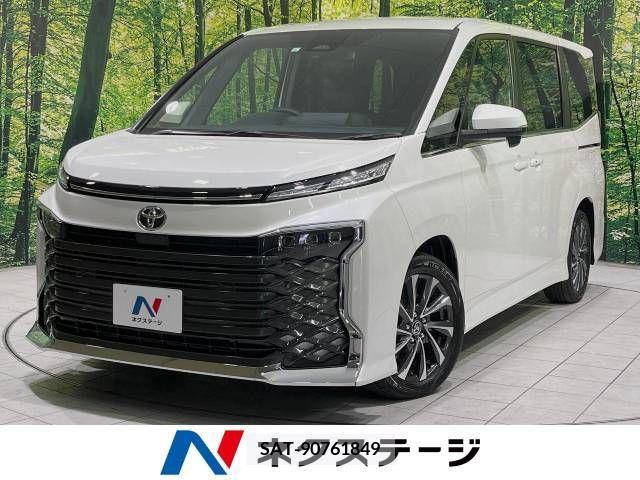 Toyota VOXY 2023-04 313584-0