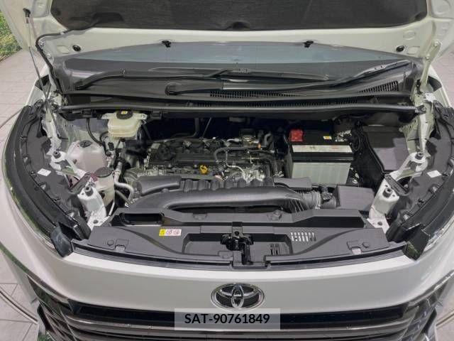 Toyota VOXY 2023-04 313584-18