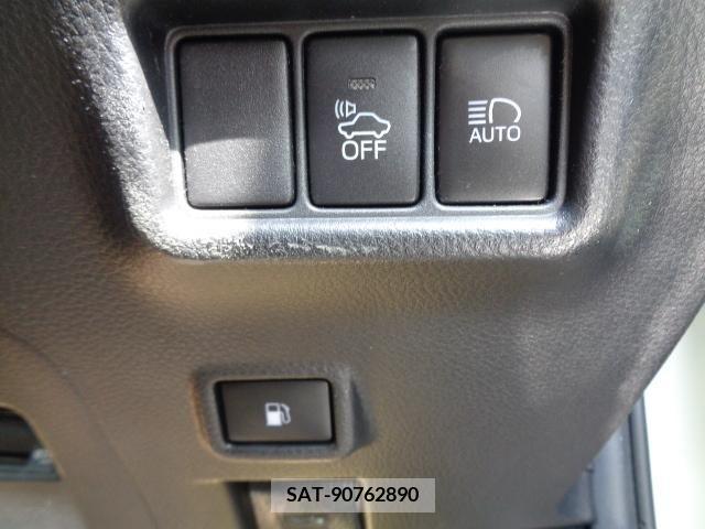 Toyota C-HR 2017-06 254023-26