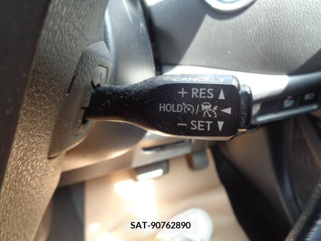 Toyota C-HR 2017-06 254023-16