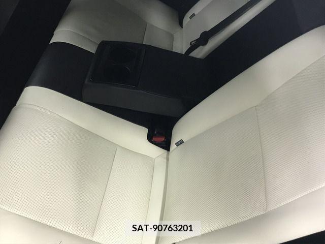 Toyota AURIS 2016-09 261514-18