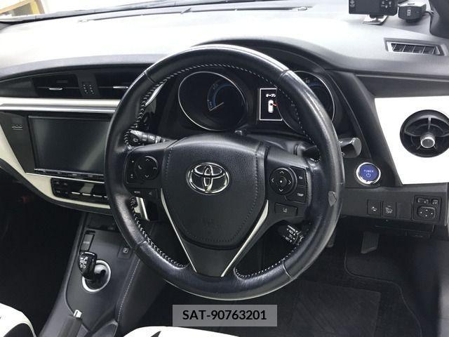 Toyota AURIS 2016-09 261514-10