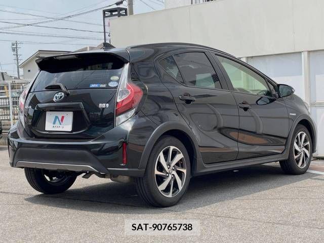 Toyota AQUA 2017-09 356340-17