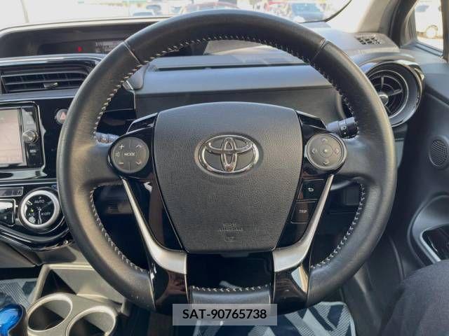 Toyota AQUA 2017-09 356340-11