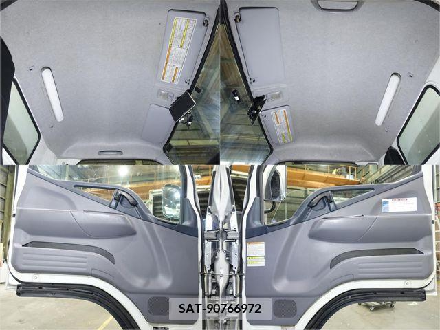 Mitsubishi CANTER 2014-01 264593-17