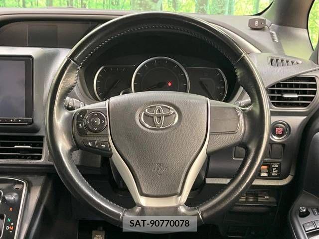 Toyota VOXY 2015-04 370491-12