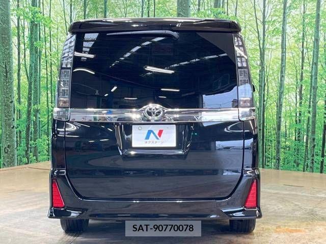 Toyota VOXY 2015-04 370491-16