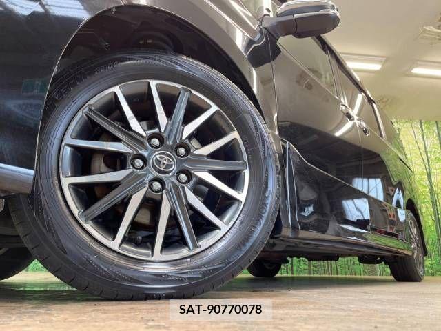 Toyota VOXY 2015-04 370491-14