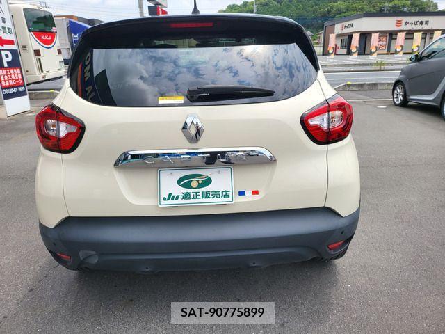 Renault CAPTUR 2015-08 325315-14