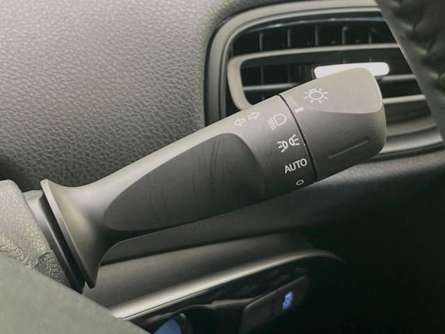 Toyota PRIUS 2016-07 180764-5