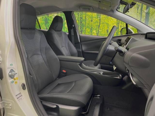 Toyota PRIUS 2016-07 180764-8