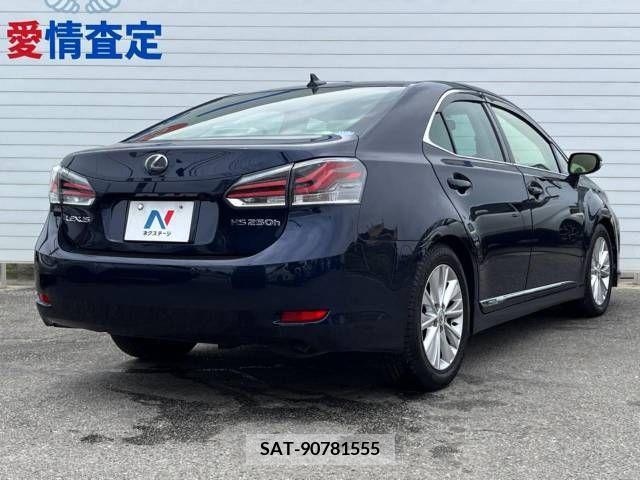 Lexus HS 2013-05 257214-17