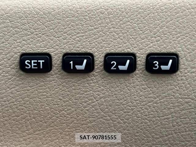 Lexus HS 2013-05 257214-4