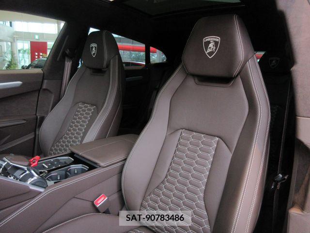 Lamborghini URUS 2023-09 215979-13