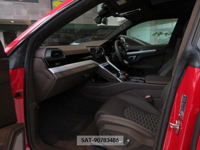 Lamborghini URUS 2023-09 215979-17