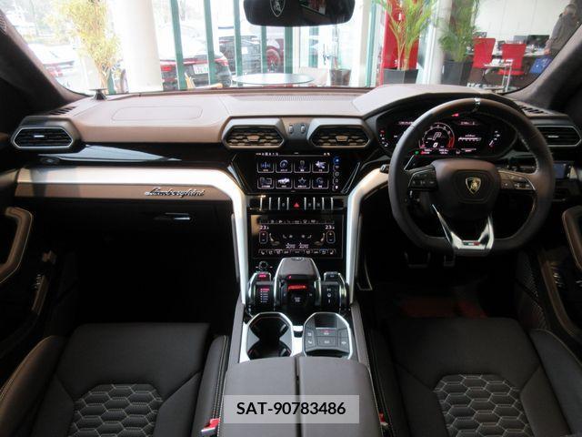 Lamborghini URUS 2023-09 215979-1