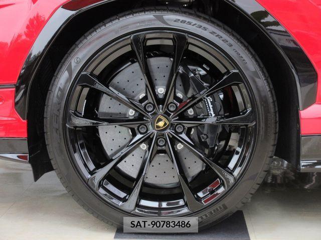 Lamborghini URUS 2023-09 215979-5