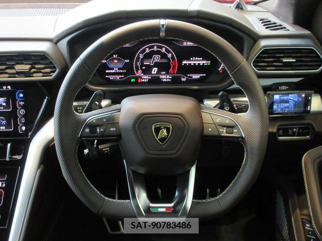 Lamborghini URUS 2023-09 215979-20