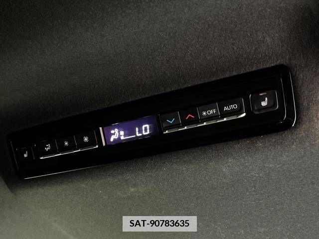 Toyota VOXY 2022-03 341464-8