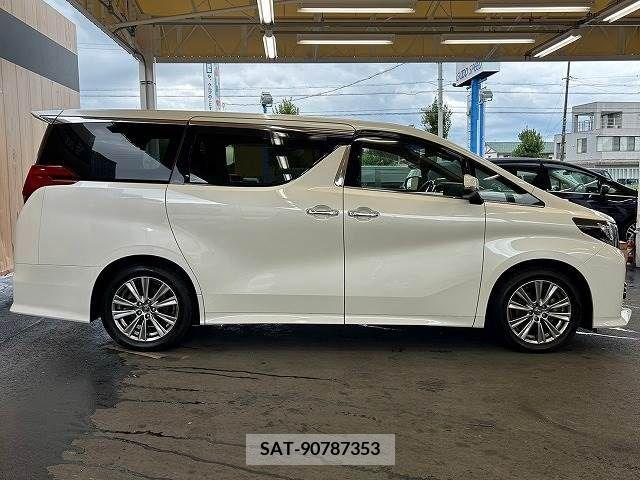 Toyota ALPHARD 2017-09 355322-14