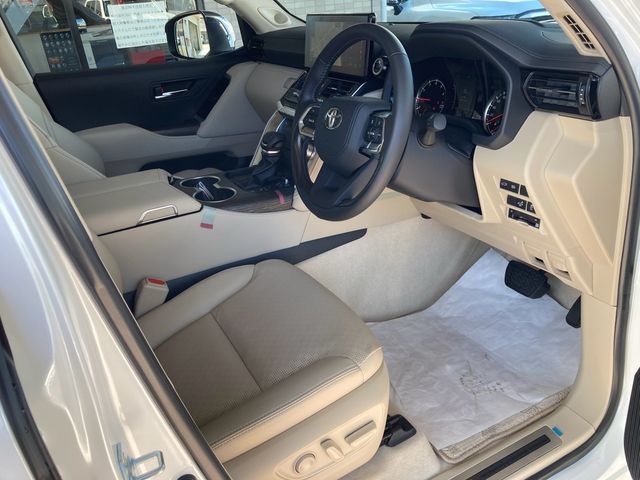 Toyota LAND CRUISER 2022-12 188231-9