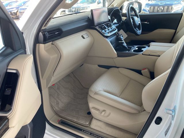 Toyota LAND CRUISER 2022-12 188231-27