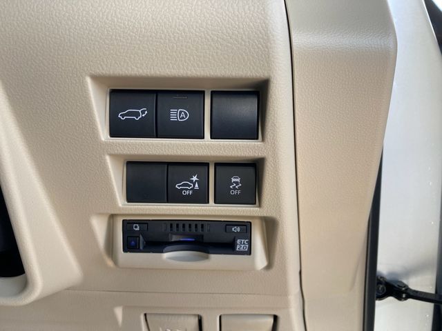 Toyota LAND CRUISER 2022-12 188231-12