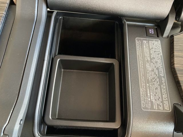 Toyota LAND CRUISER 2022-12 188231-18