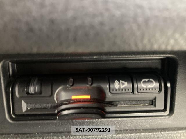 Nissan JUKE 2012-09 216989-18