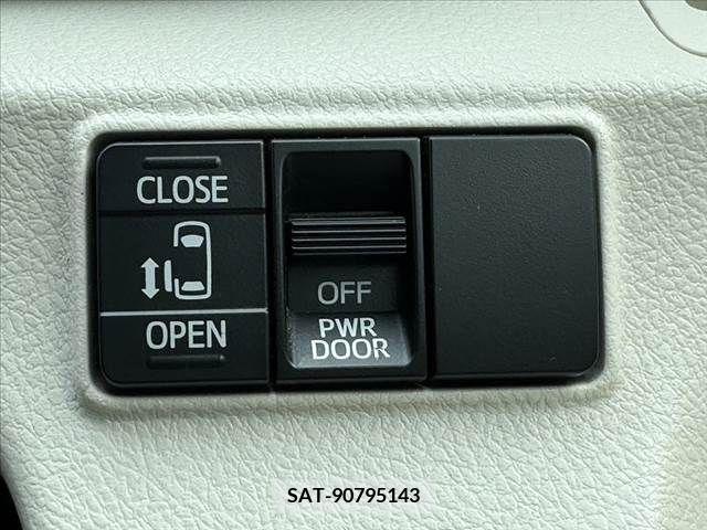 Toyota SIENTA 2015-09 325966-5