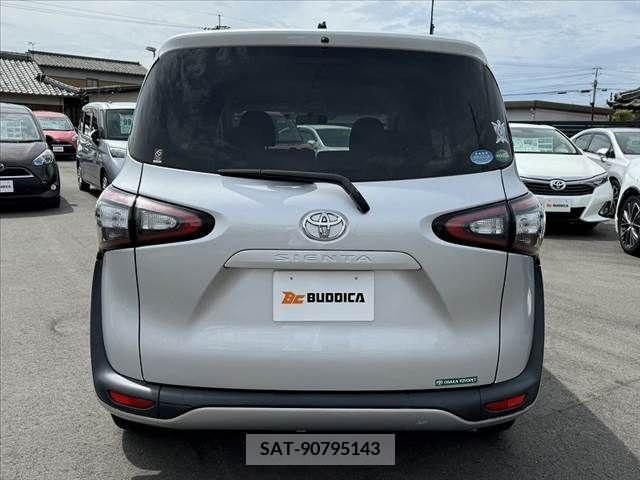 Toyota SIENTA 2015-09 325966-13