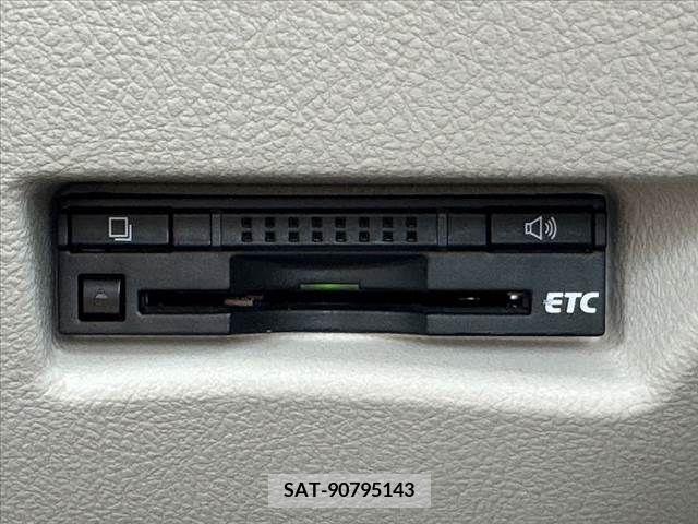 Toyota SIENTA 2015-09 325966-6