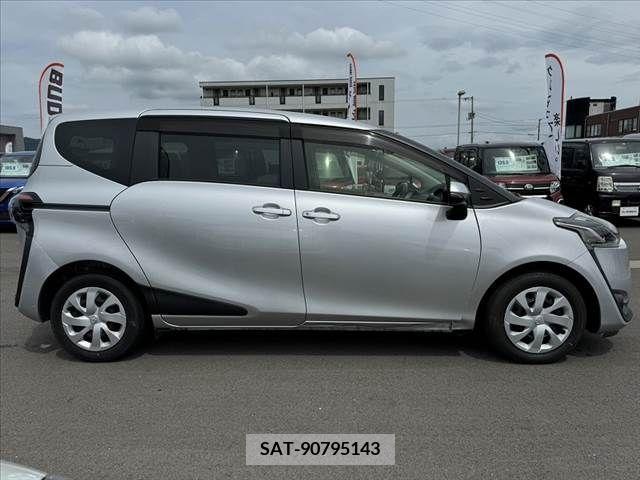 Toyota SIENTA 2015-09 325966-11